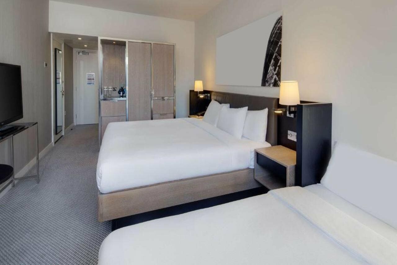Фото Hilton London Angel Islington