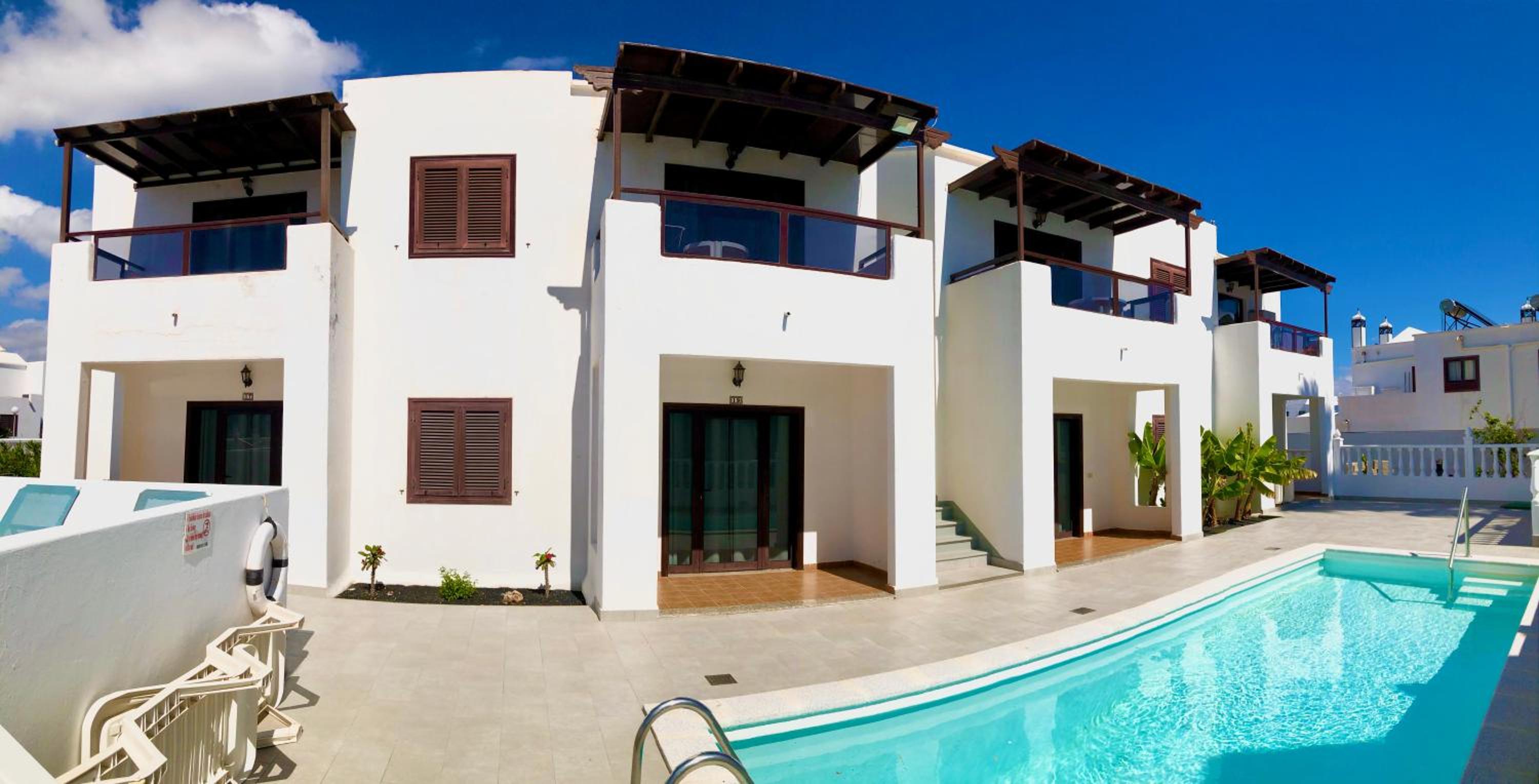 Фото Apartamentos La Laguneta