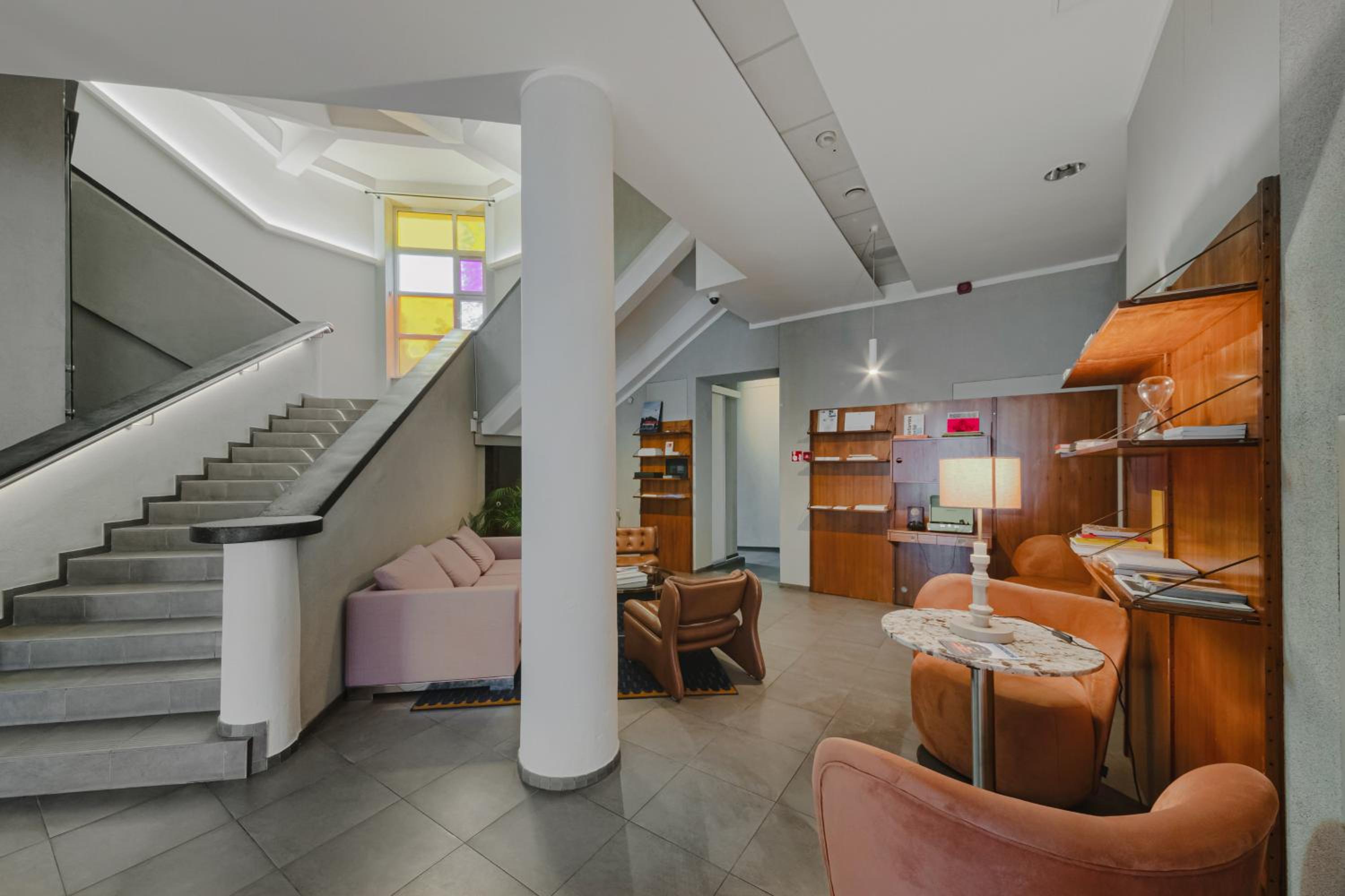 Фото Corner Hotel