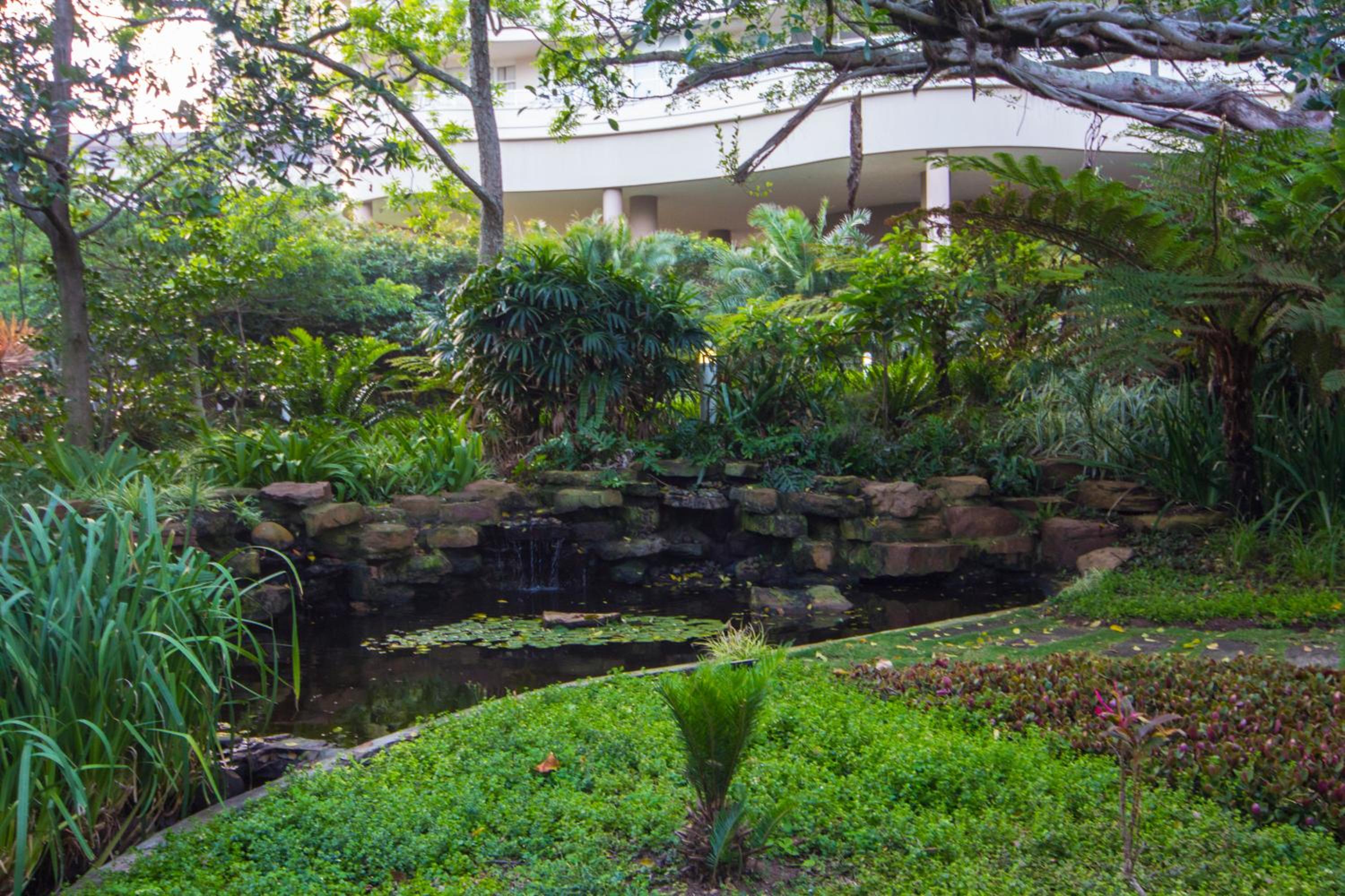 Фото 203 Oyster Quays