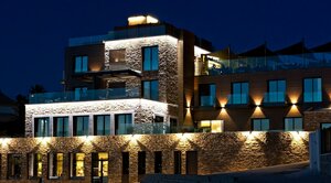 Hostellerie La Farandole (Provence-Alpes-Côte d'Azur, Var, Arrondissement de Toulon, Sanary-sur-Mer, Chemin de la Plage, 140), hotel