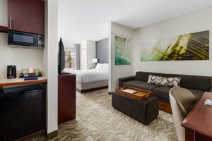 Гостиница SpringHill Suites Manchester-Boston Regional Airport