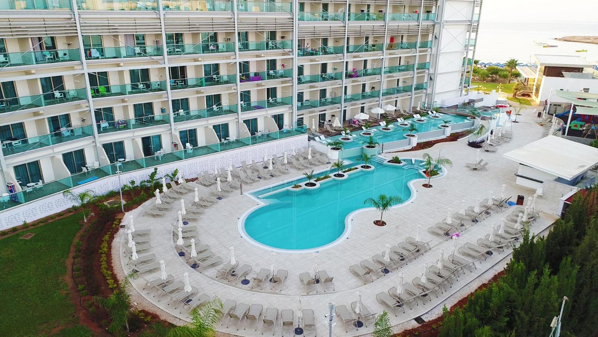 Фото Asterias Beach Hotel