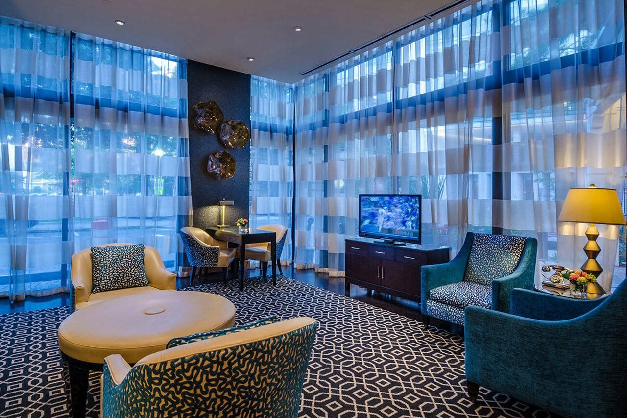 Фото Beacon Hotel & Corporate Quarters