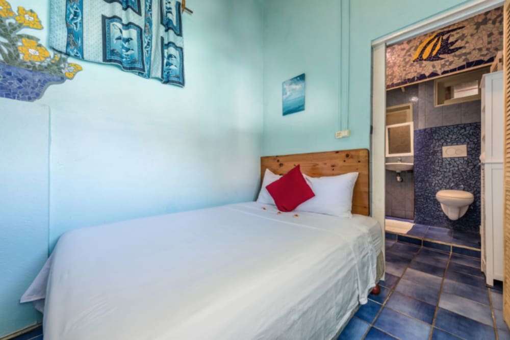 Фото Sunflower Villa Studios by Cmd