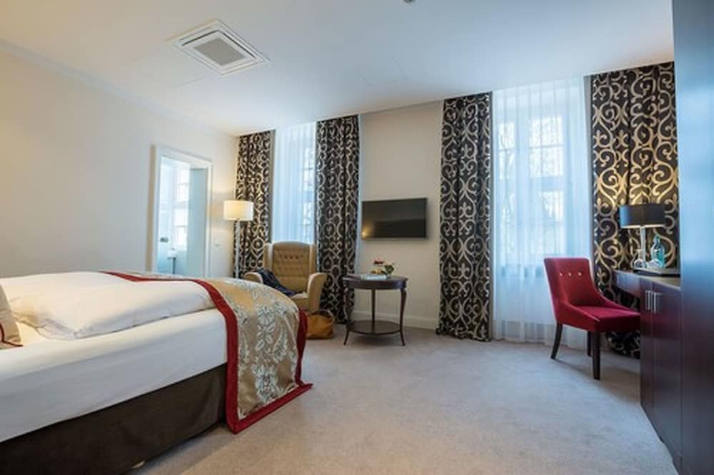 Фото Romantik Hotel Burgkeller & Residenz Kerstinghaus