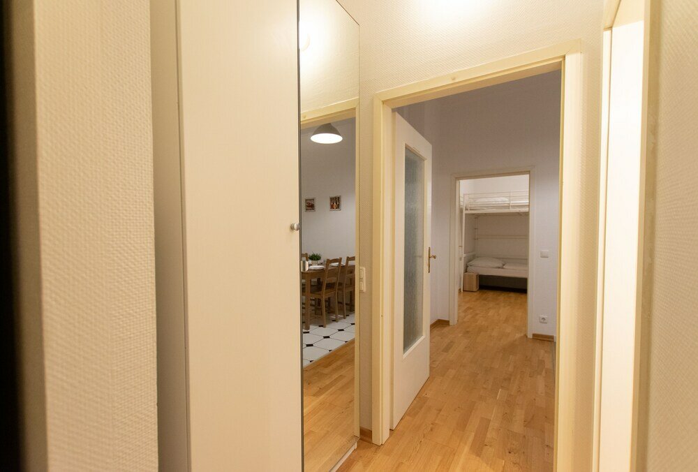 Фото Large City Center Apartment