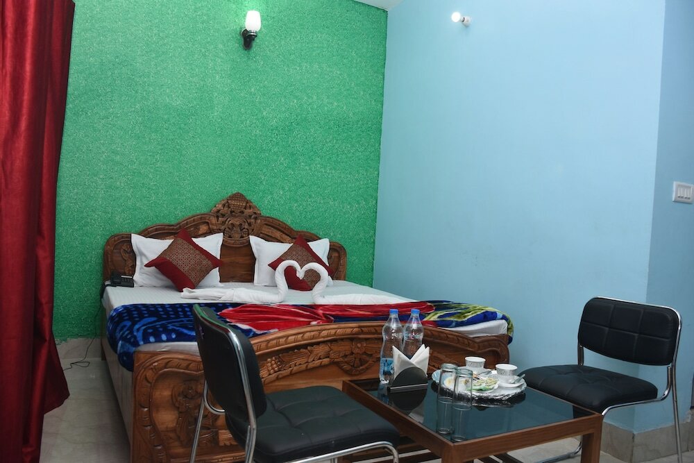 Фото Hotel Anand Lok