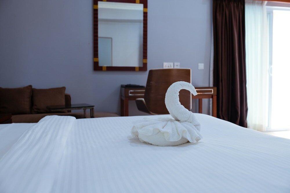 Фото Crismon Hotel