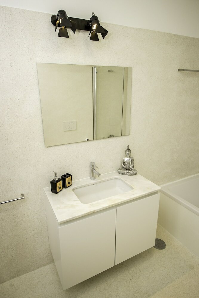 Фото Guest H4u Bonjardim Pop Art City Center