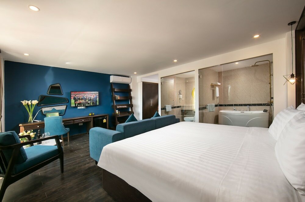 Фото Azalea Parkview Hotel