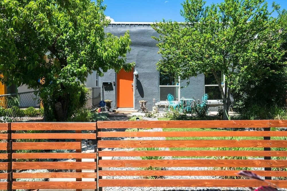 Фото Sunnyside Retro Retreat Private Yard G Line