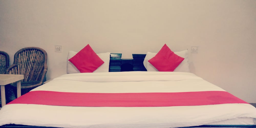 Фото Hotel Pine Spring