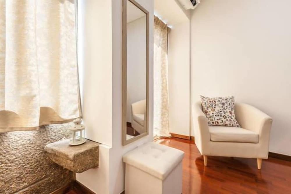 Фото Barnabe Apartment