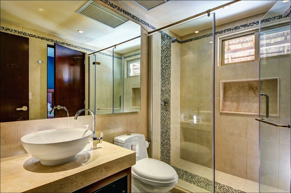 Фото Rebecca 2 bedrooms sleeps 5