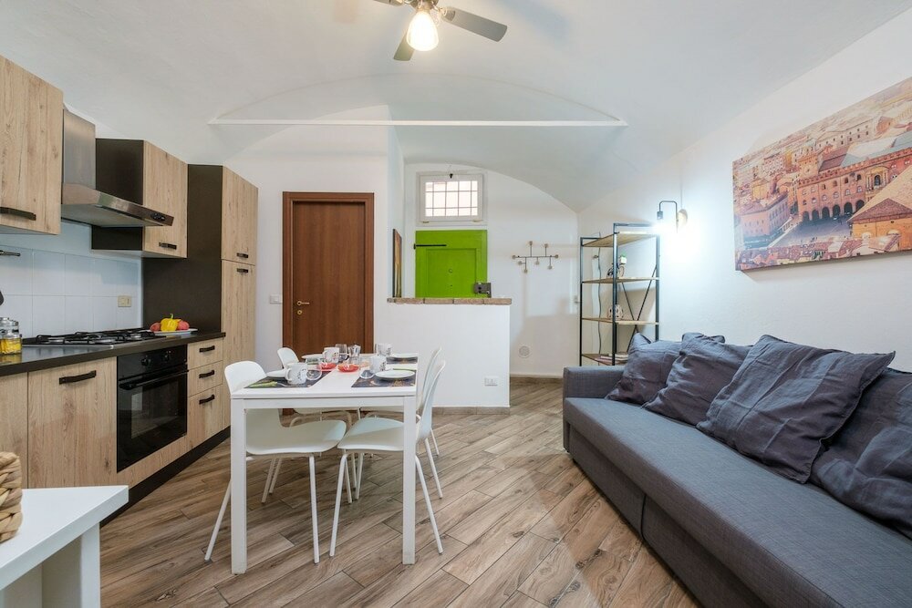 Фото House under the Towers