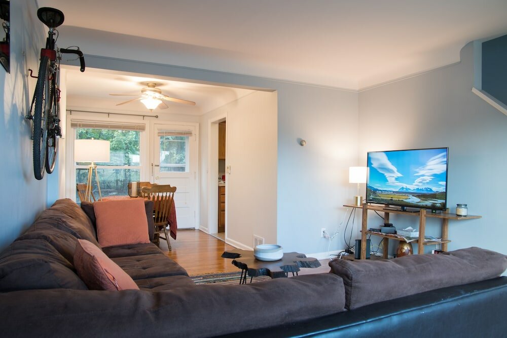 Фото Two Bedroom West Stadium Bungalow - Unit 522