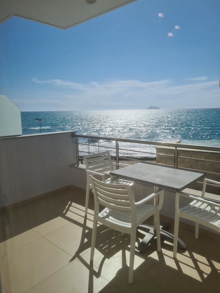 Фото Bella Mare Luxury Apartments