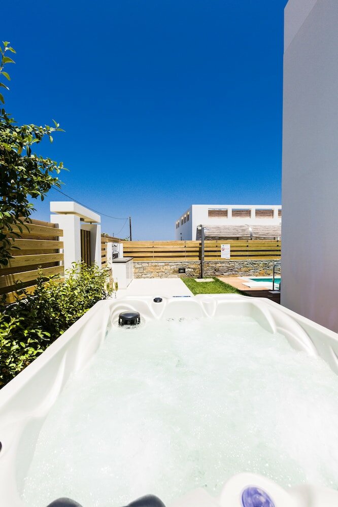 Фото Thalasses Villas Rethymno