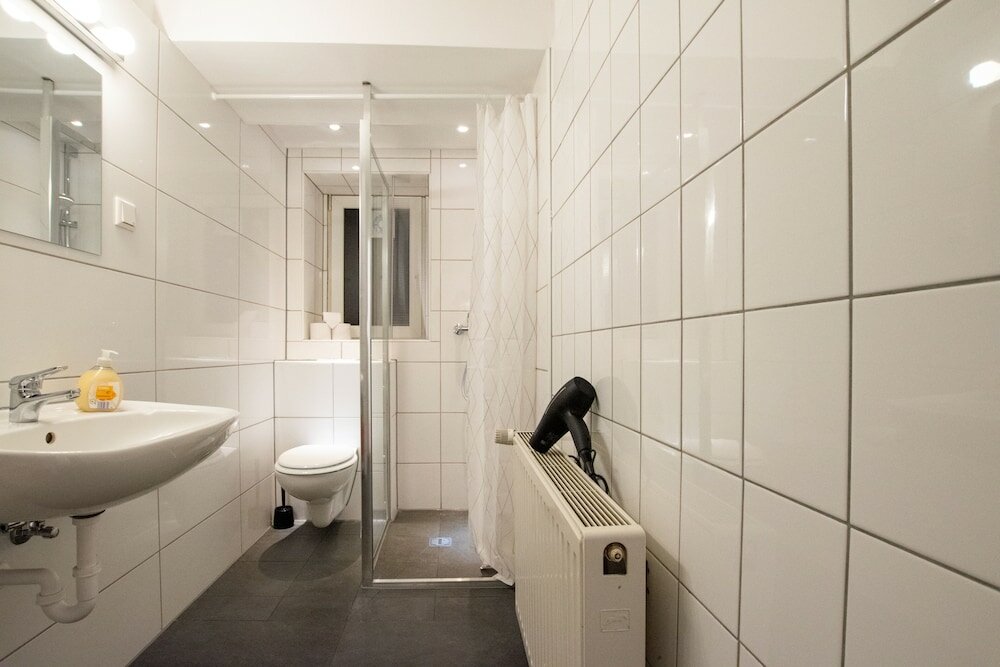 Фото Comfortable Large Center Apartment