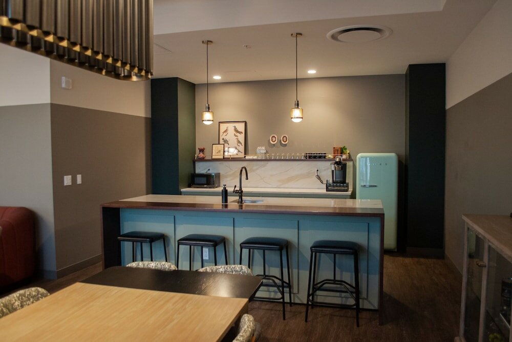 Фото Cyrus Hotel, Topeka, a Tribute Portfolio Hotel