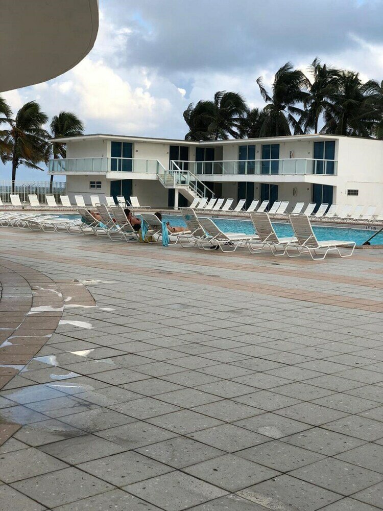 Фото Miami Beach Castle by the Ocean