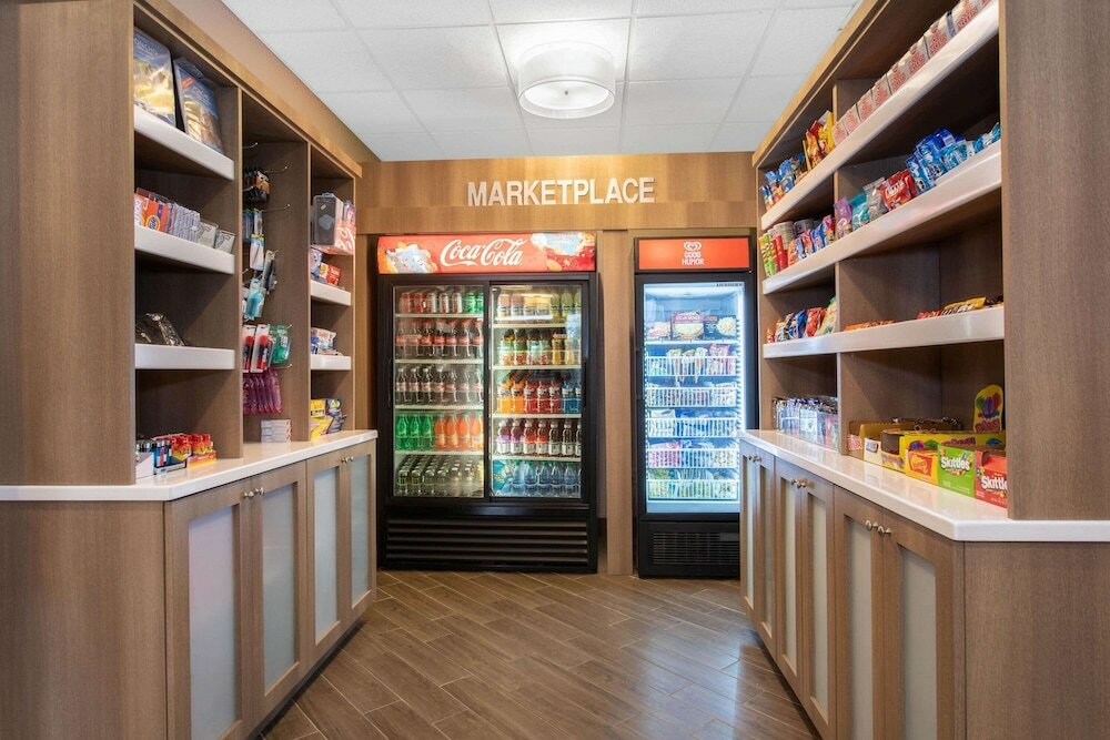 Фото Days Inn by Wyndham Orlando Conv. Center/International Dr