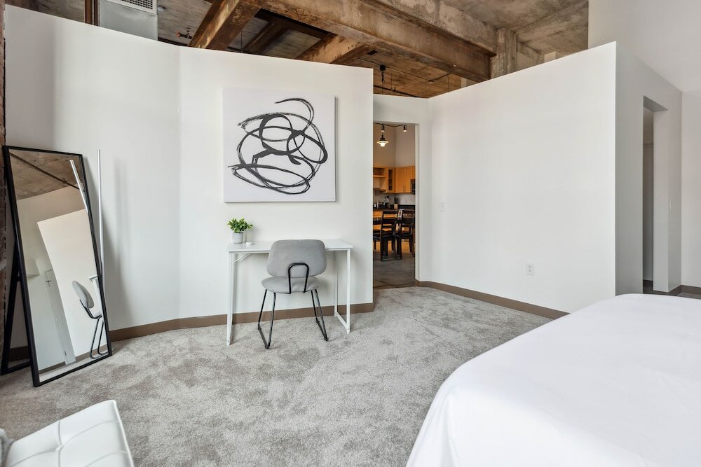 Фото Historic Loft Retreat With Pool