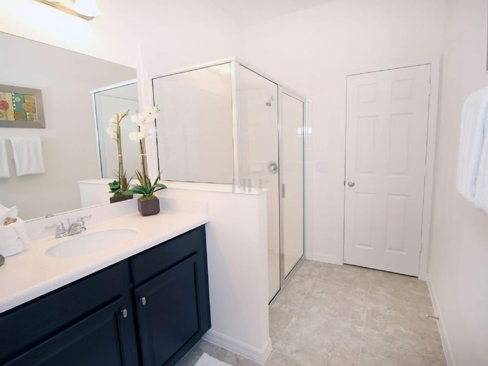 Фото Fv62387 - The Dales at West Haven - 7 Bed 6 Baths Villa