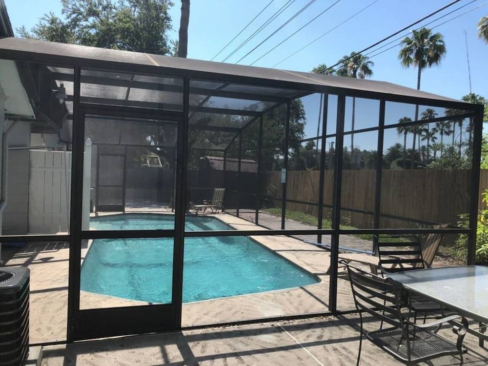 Фото 6150 Sandcrest · New! Walk to Universal. Sleep 9. Near Disney