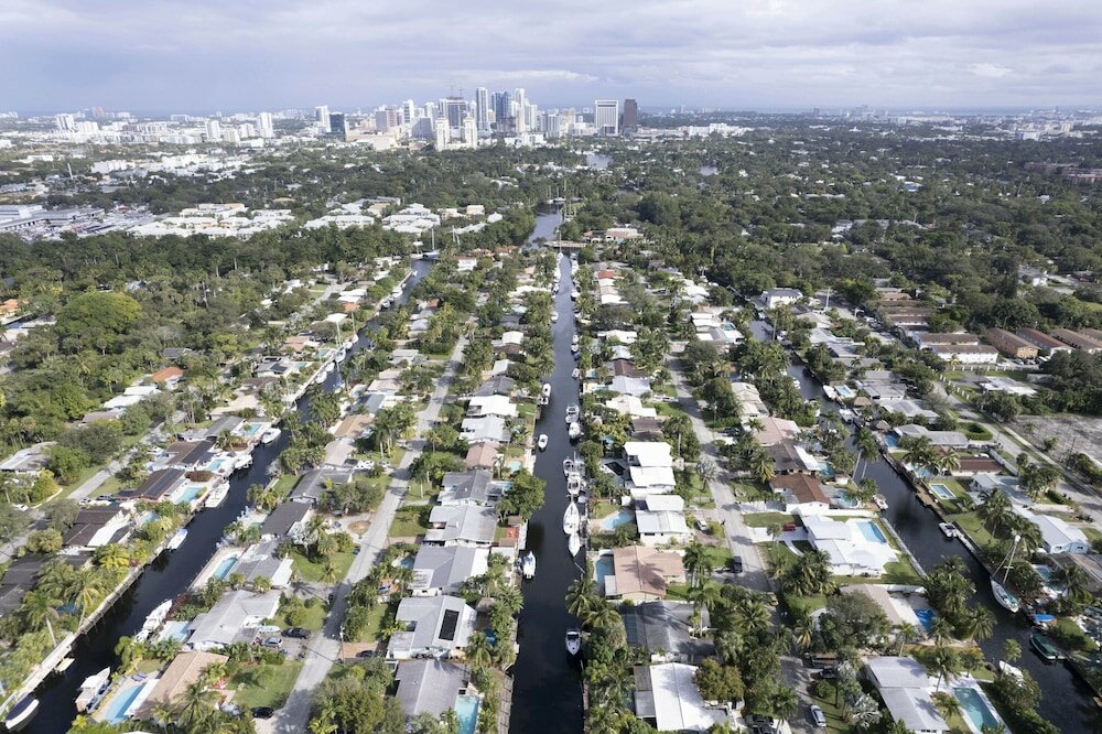 Фото Waterfront Oasis