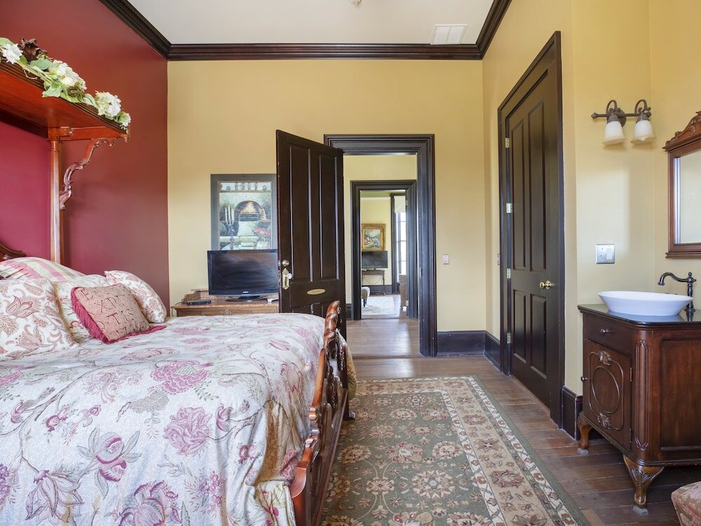 Фото Falls of Rough Resort