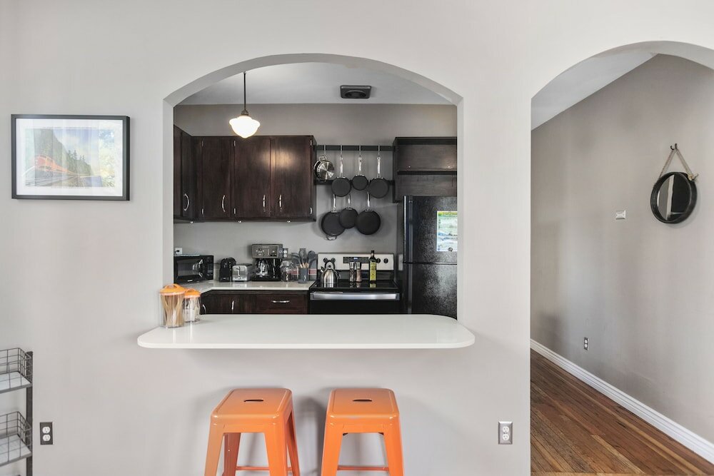 Фото Ballard Bungalow - Walk to Dt Ballard/Water