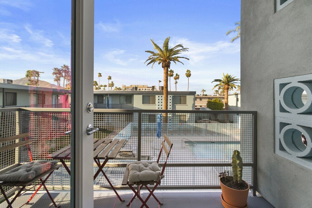 Фото Primo Old Town Location with Heated Pool