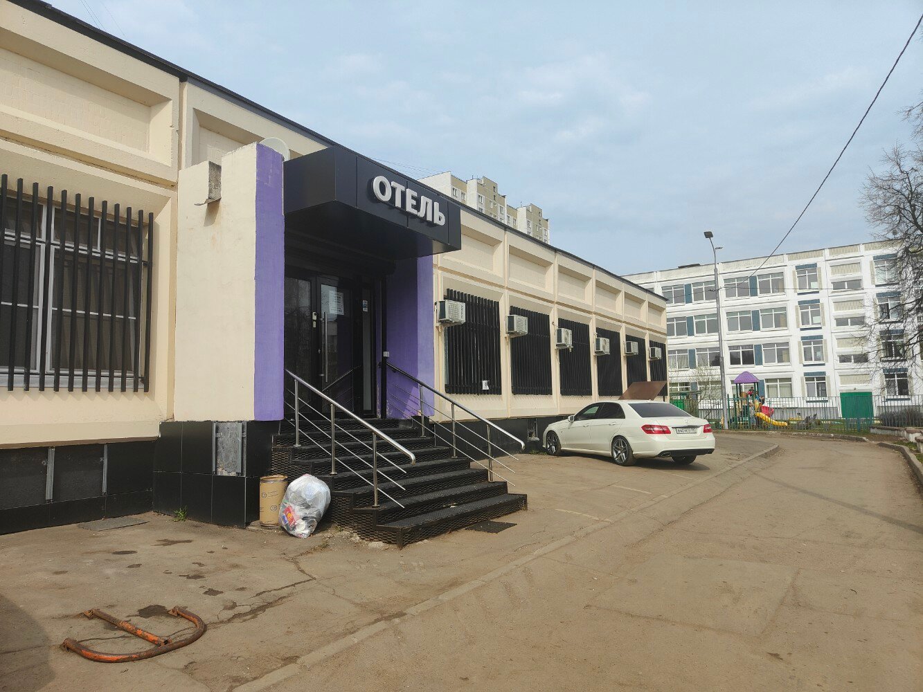 Фото отеля 1