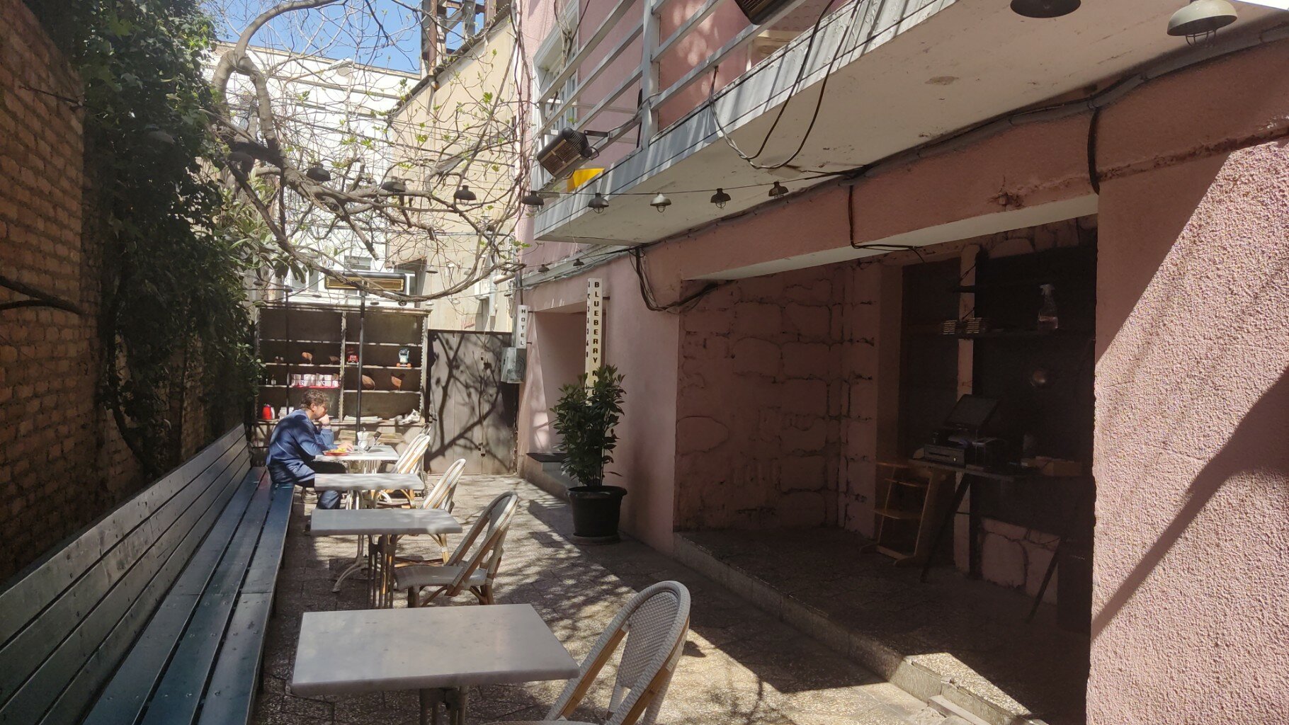 Фото отеля 2