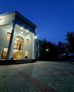 Chodak (Namangan Region, Pap District, Oltinkon shaharchasi), hotel