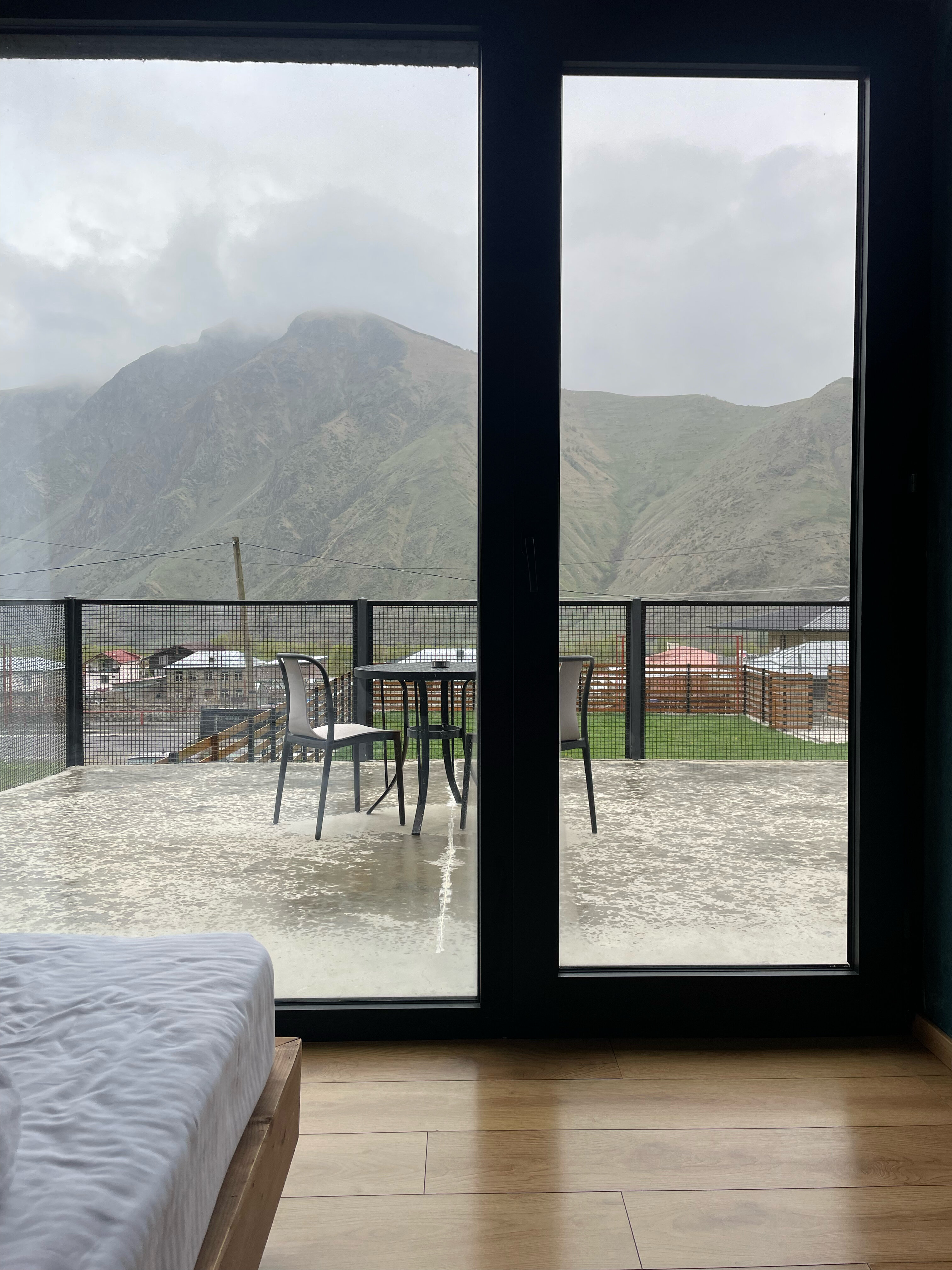 Фото Hotel Misty Mountain