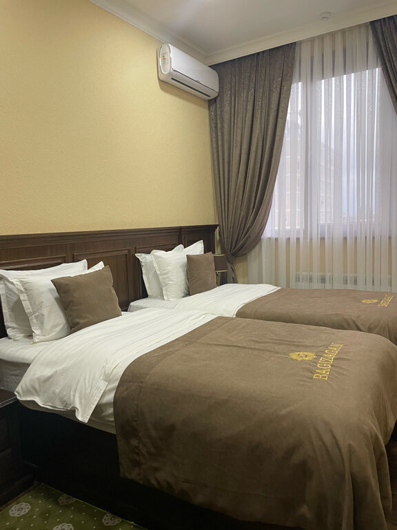 Фото Bagizagan Hotel