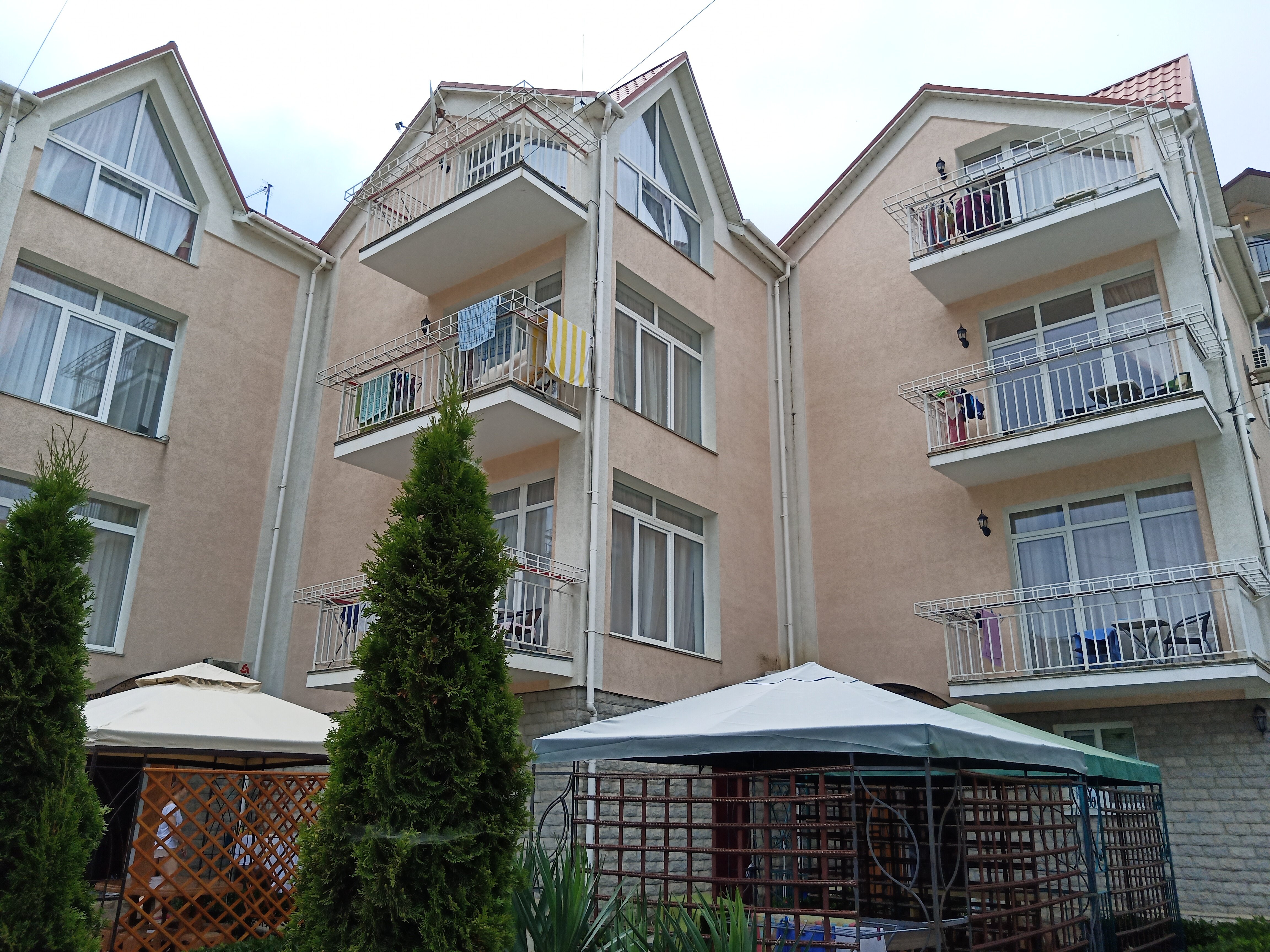 Фото отеля 2