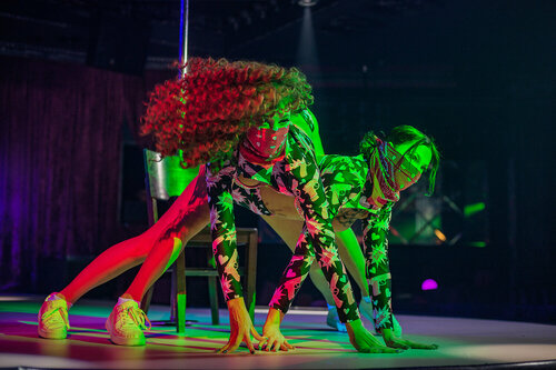 Музыкамен секс, порно, шұлық, аққұба