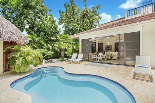 Гостиница 4-br Pool Villa - Garden & Beach Access в Пунта-Кана