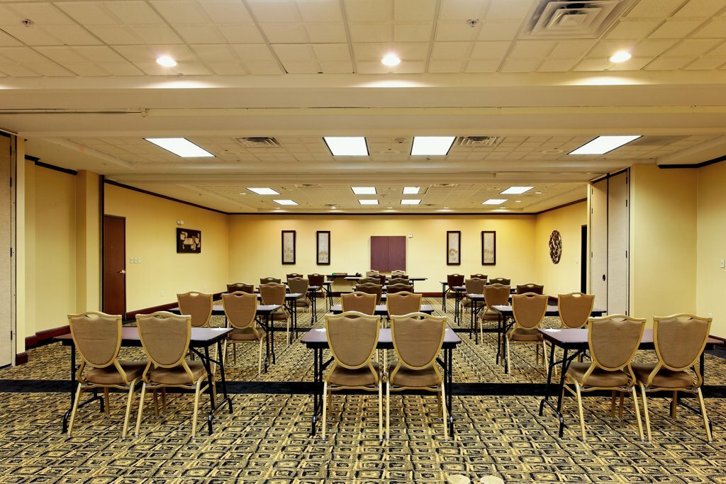 Фото Holiday Inn Odessa