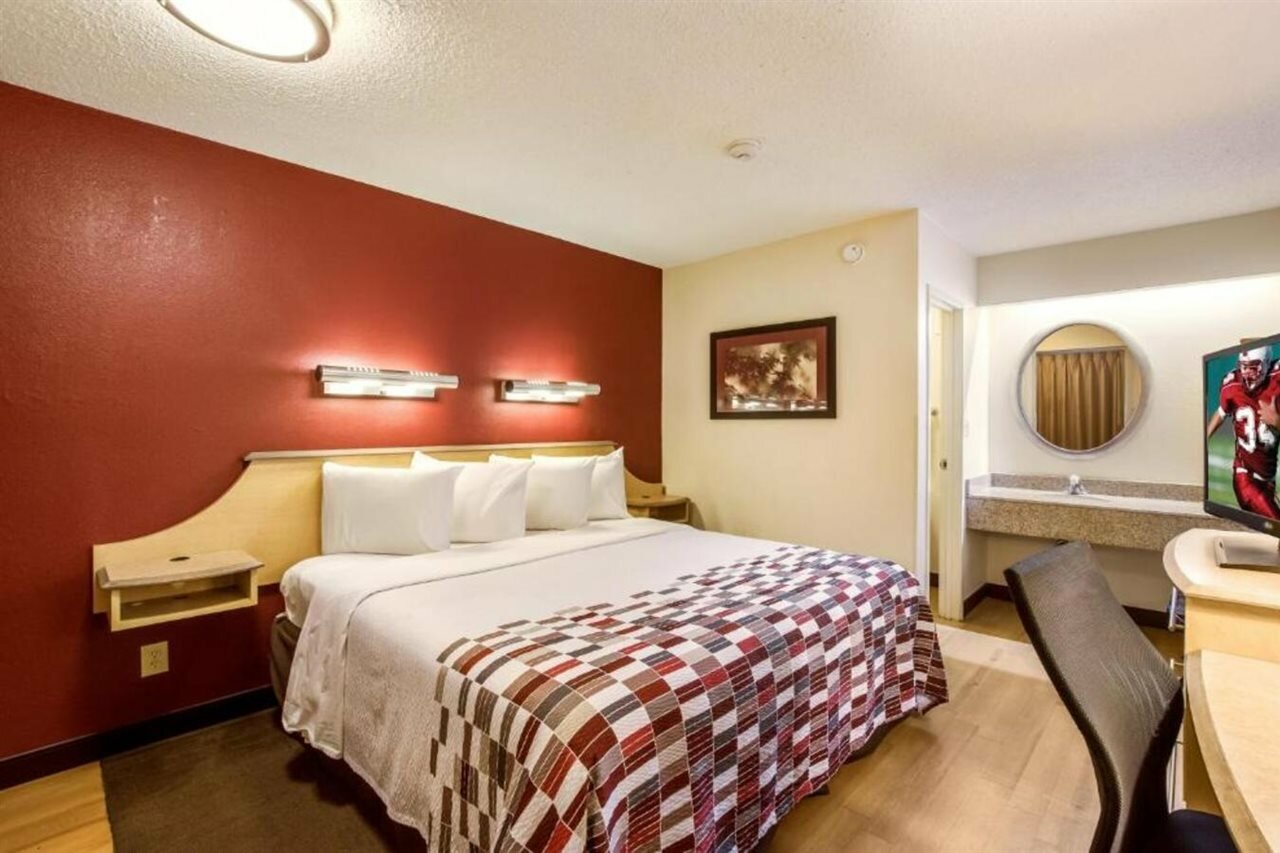 Фото Red Roof Inn Detroit - Plymouth/Canton