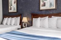 Фото Paramount Inn