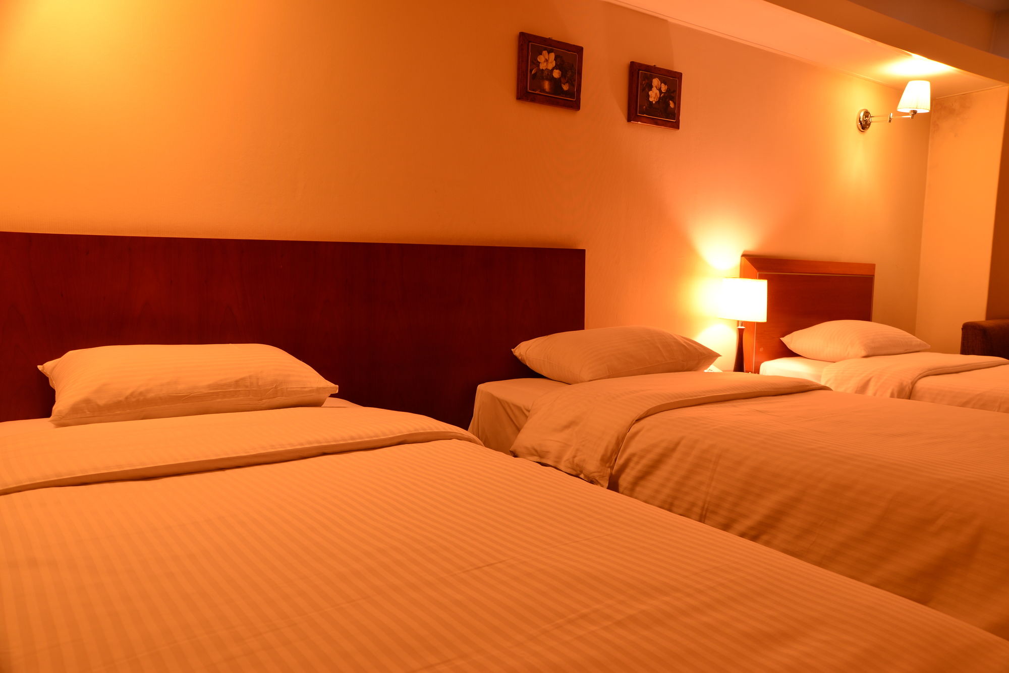 Фото New Korea Hotel