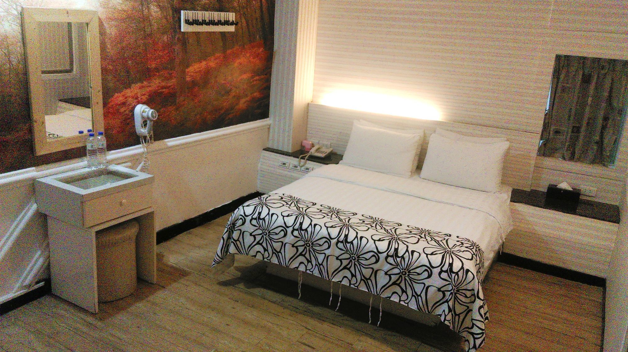 Фото HeYue Hotel