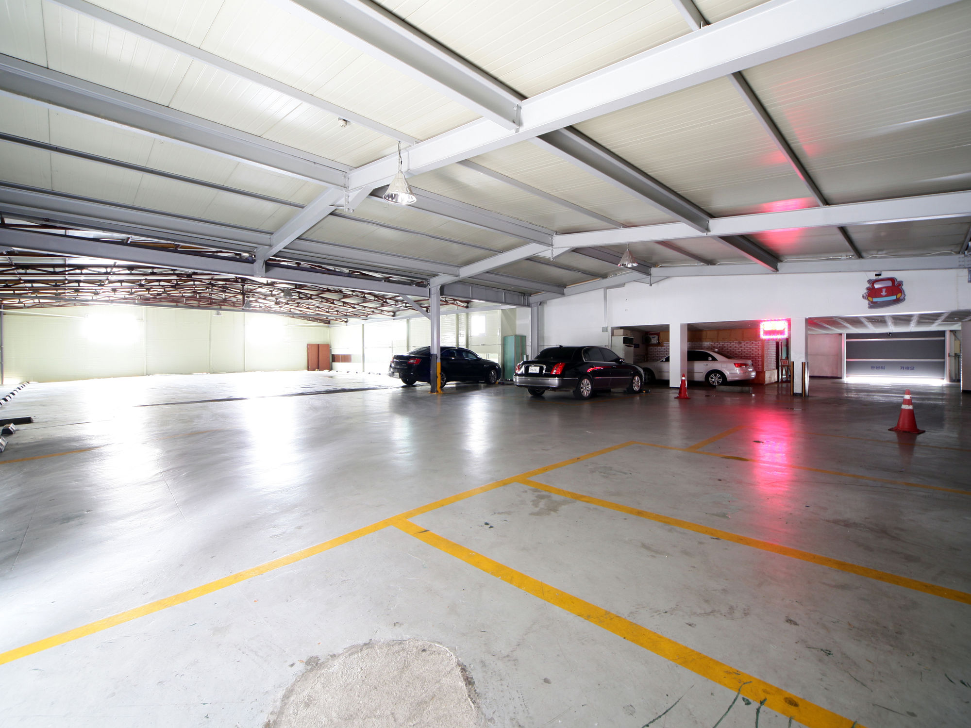 Фото A Hotel Iksan