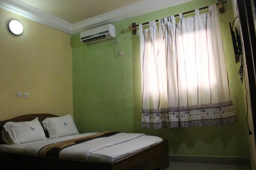 Гостиница Hôtel La Renardière в Дуале