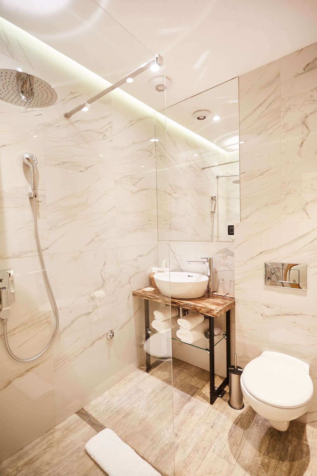 Фото One Luxury Suites